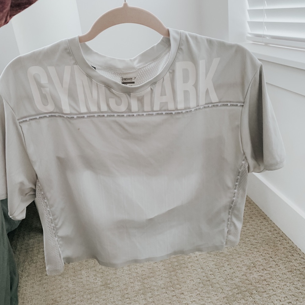 Gymshark crop shirt